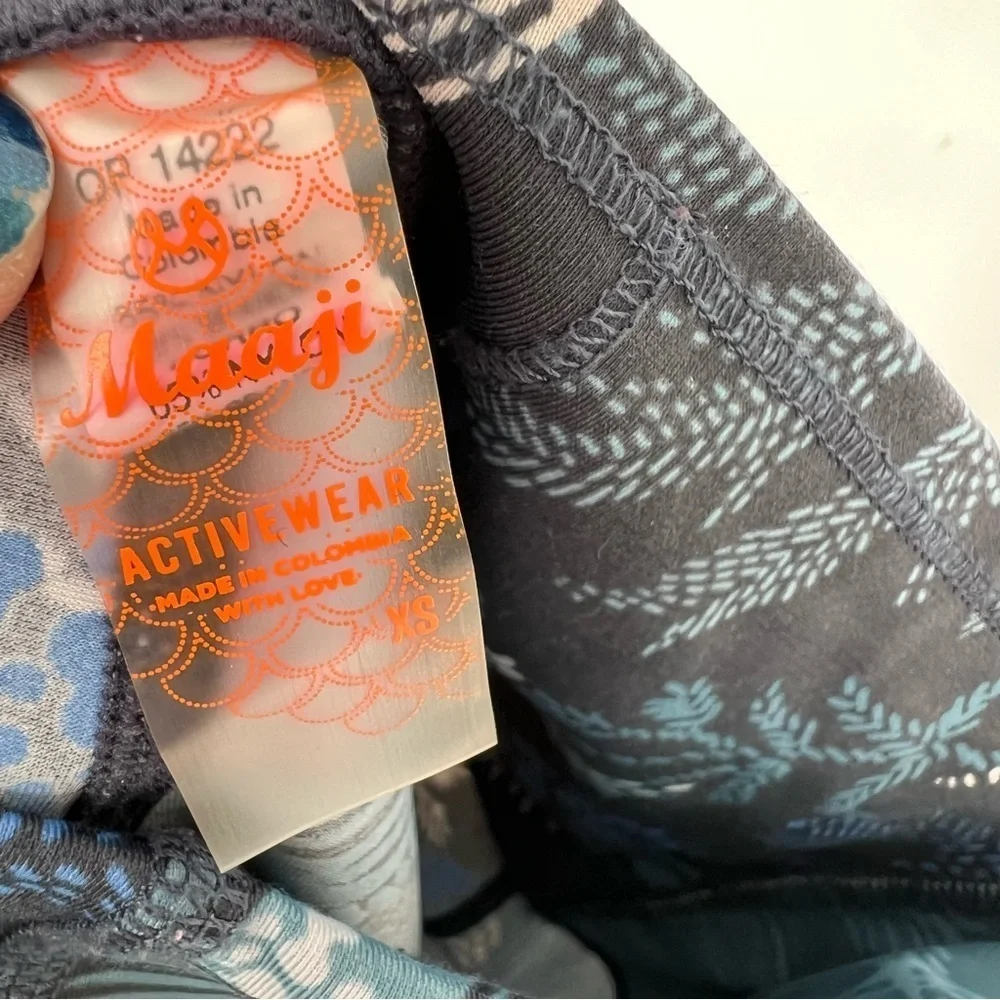 Maaji‎ Activewear High Rise Palms Depth Leggings: Tropical Blue Palm Leaf Print